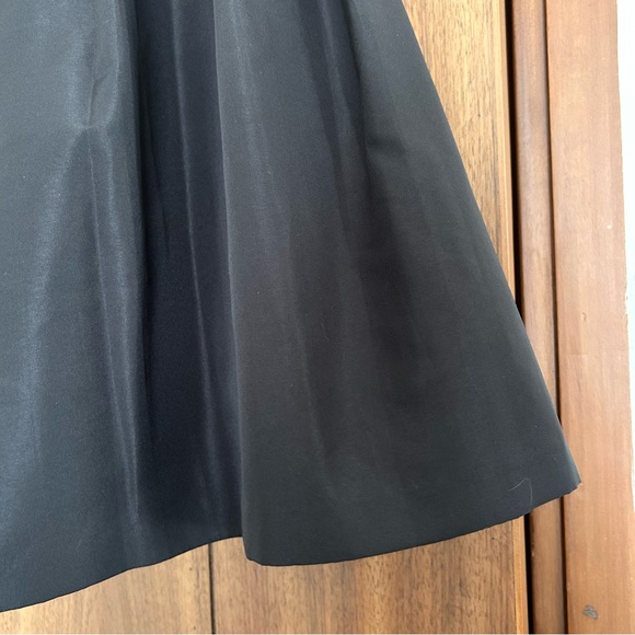 Forever New Black skirt - Picture 3 of 3